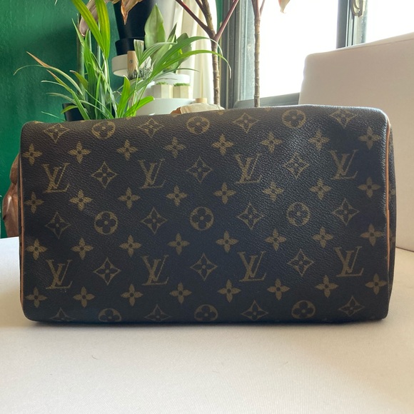 *SOLD* Louis Vuitton Speedy 30 - Picture 3 of 13
